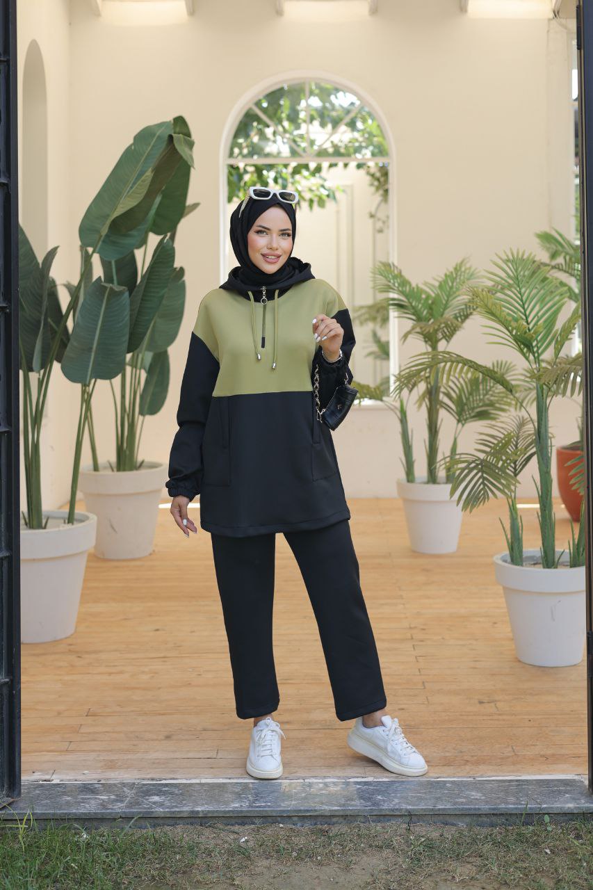 Black Two-Piece Hooded Tracksuit for Modest Women – Turkish Sportswear Set